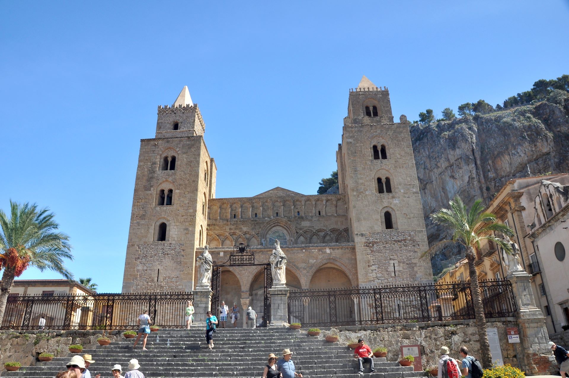 Cefalù (Photo license: CC BY 2.0)